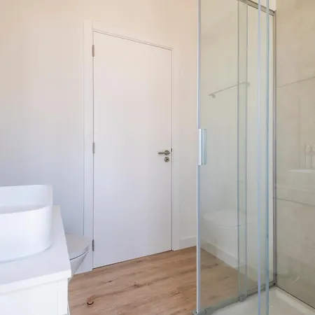 Downtown 1 Bedroom E - 150m From The شقة