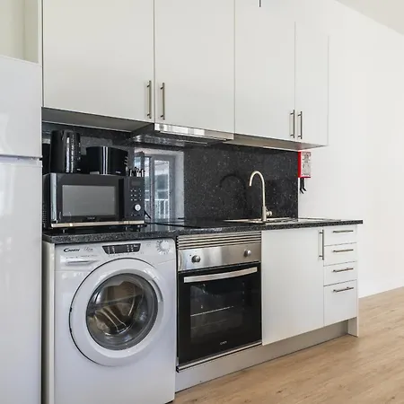 Daire Downtown 1 Bedroom E - 150m From The